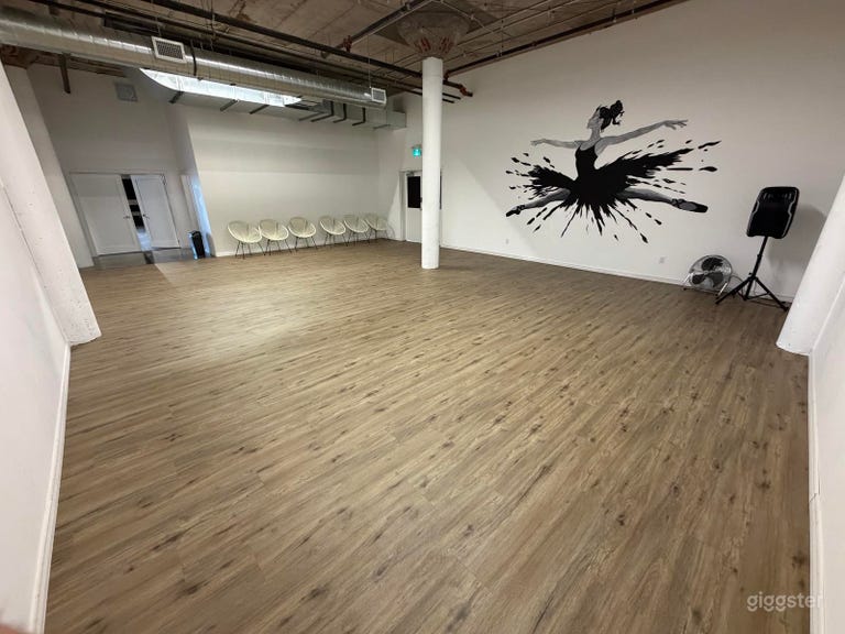  Industrial Event - party  Room for Up to 30 People ✨ 