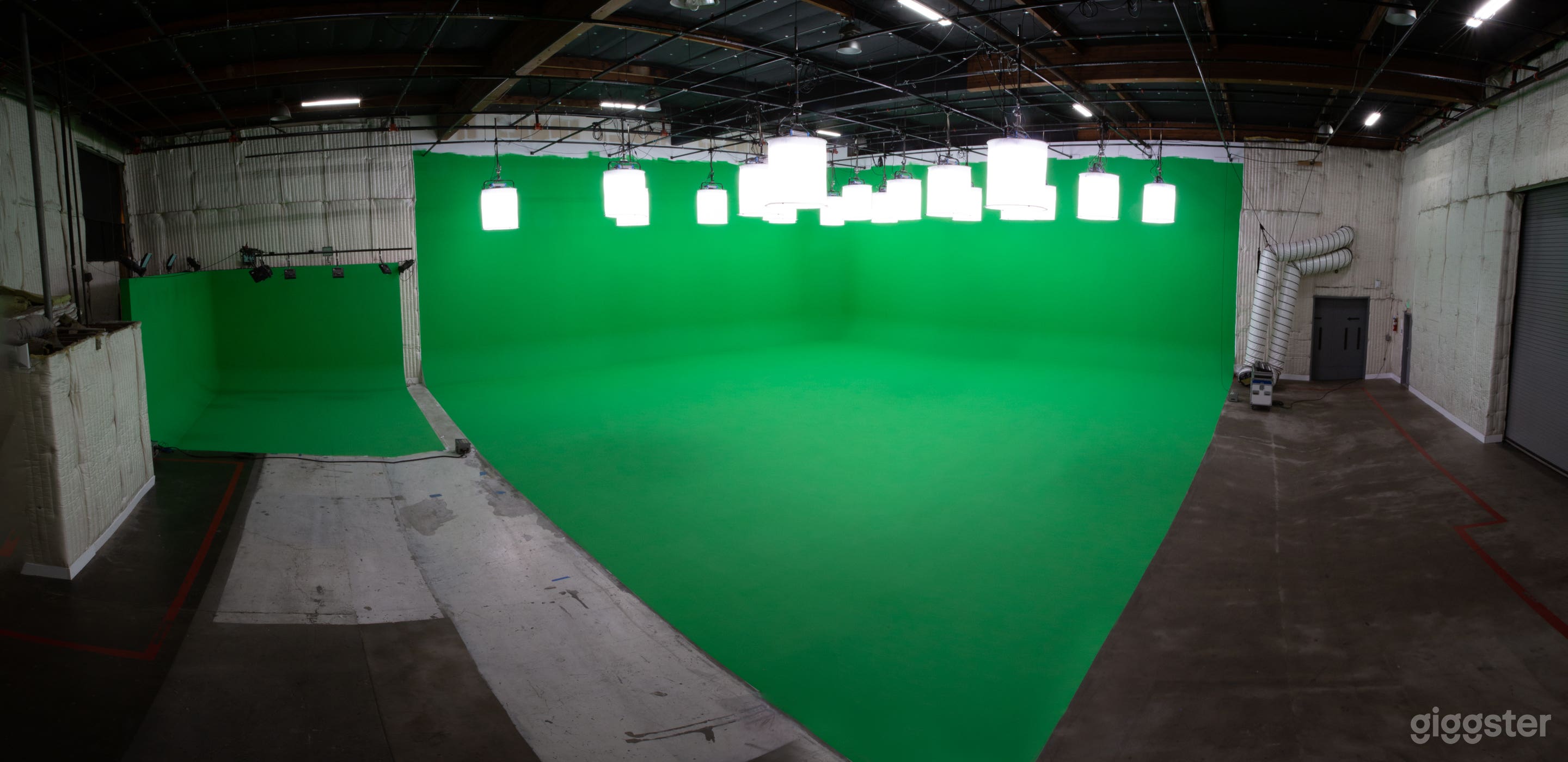 Fully pre-lit chroma key green studio (additional cost for the lights).