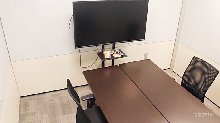  Butterfly Meeting Room  