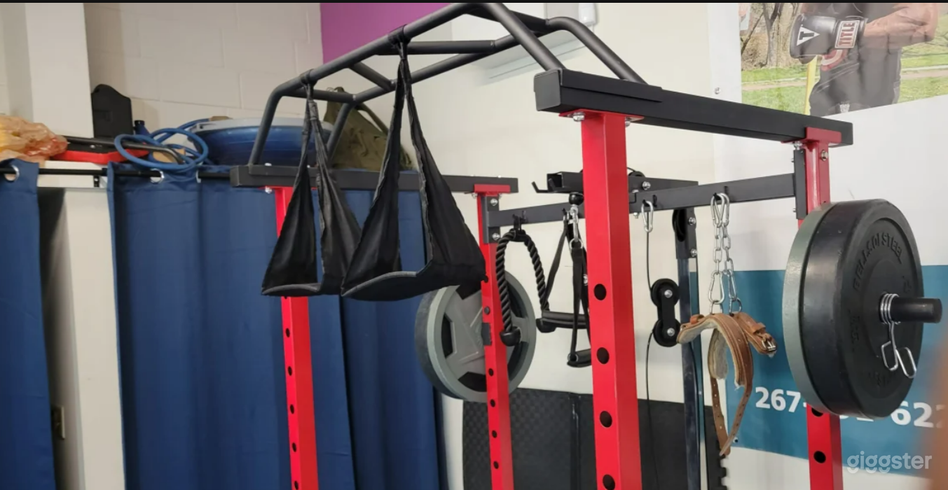 Cozy gym space, thoroughly furnished East Oak Lane Photo 3