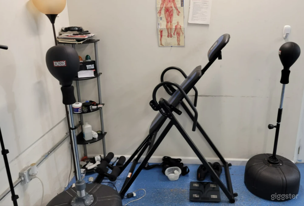 Cozy gym space, thoroughly furnished East Oak Lane Photo 4