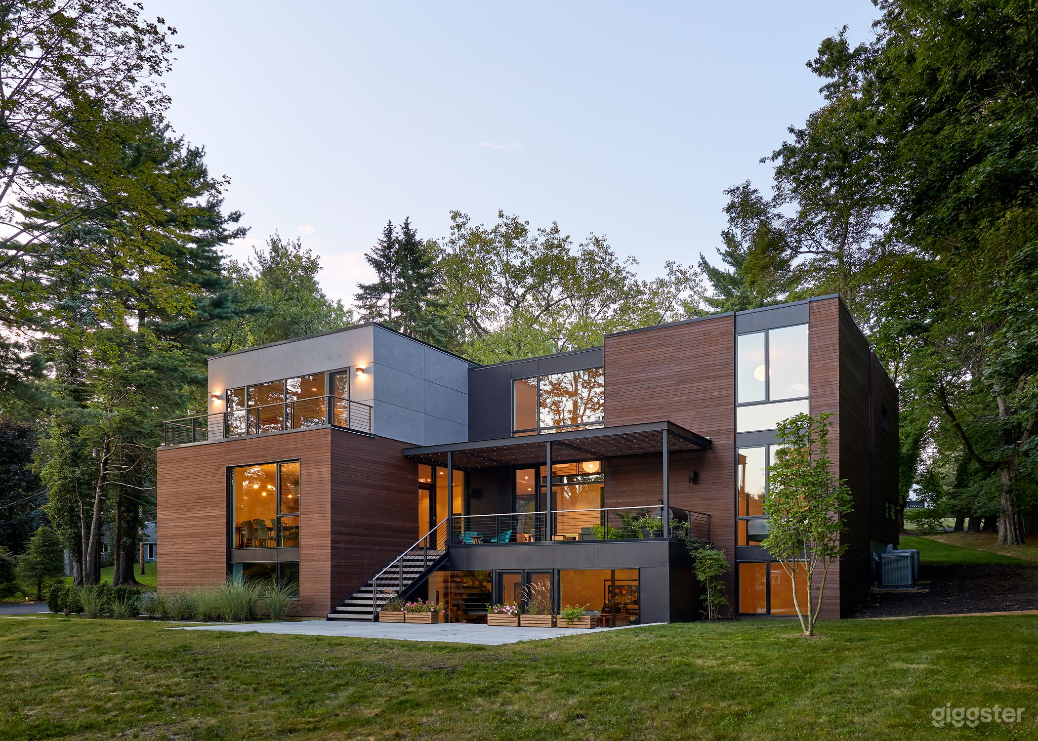 Modern Masterpiece Photo 2