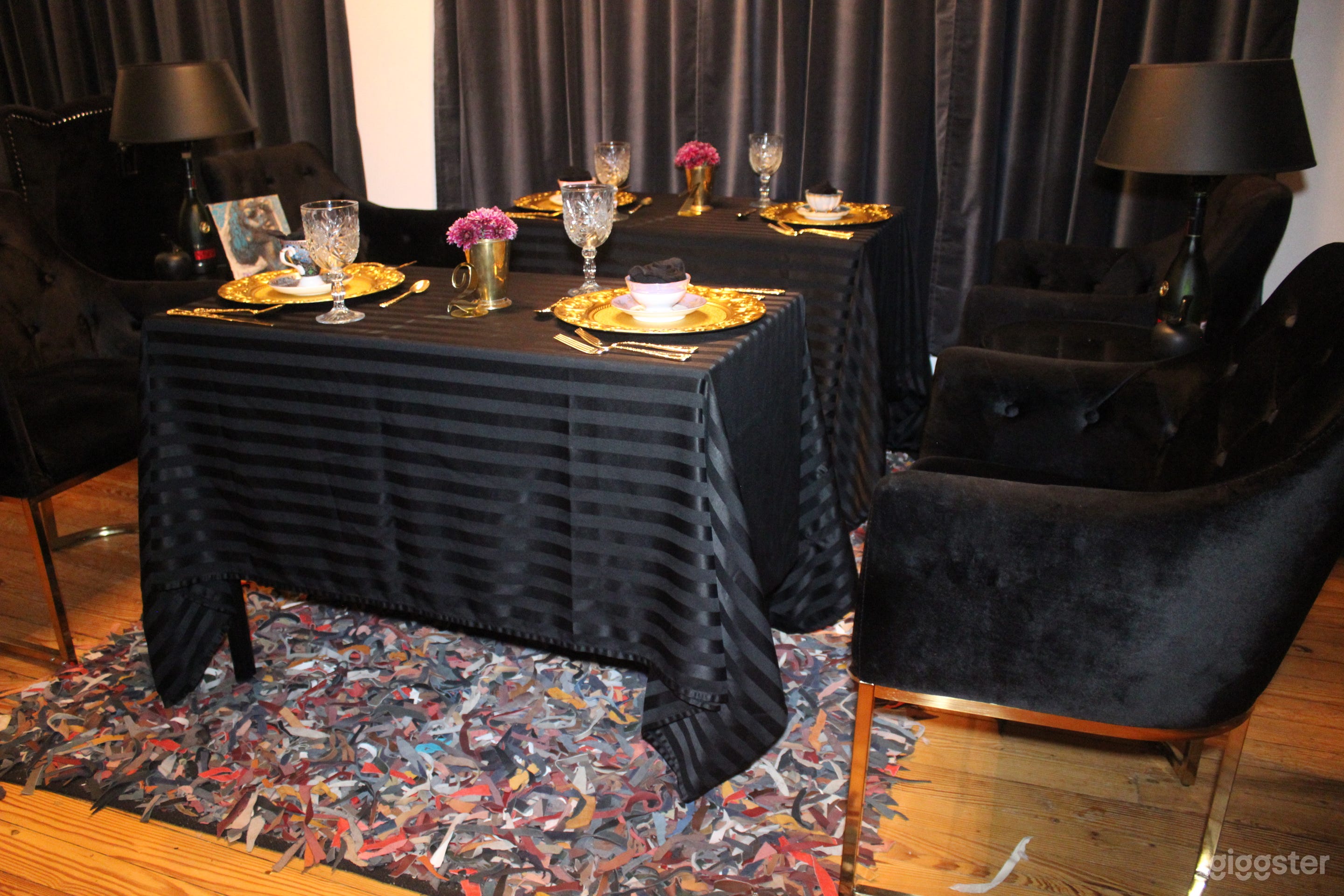 Furnished Intimate  Venue W/ Bar & Kitchenette Photo 4