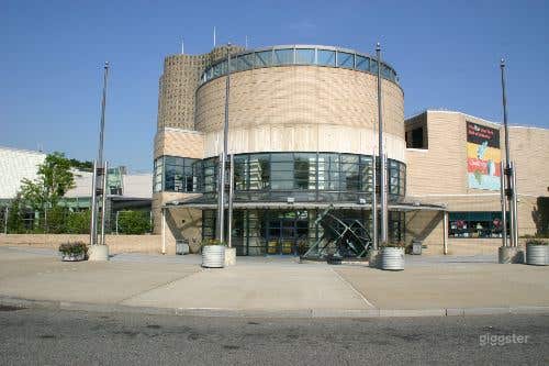 Science museum: Location 4089 Photo 1