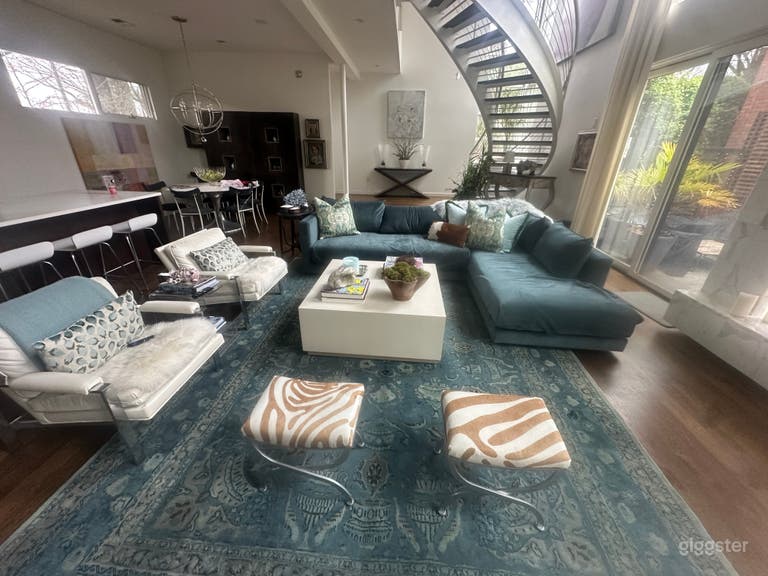  El Ojo de Ashley: Oasis Urbano Moderno 