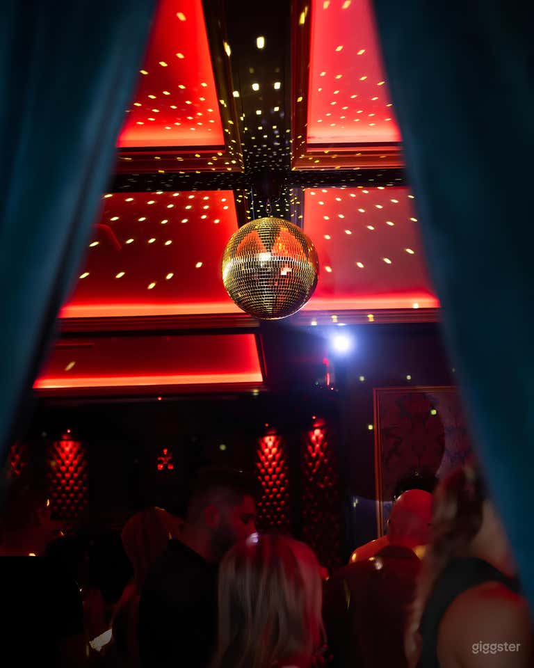  The Ultimate Haven - Restaurant & Club 