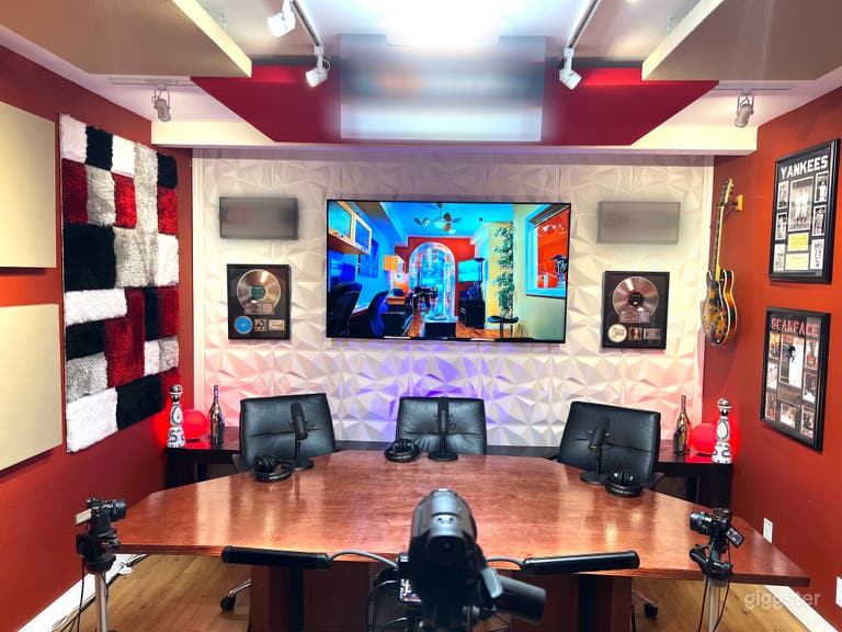  NYC’s Newest Podcast Studio 