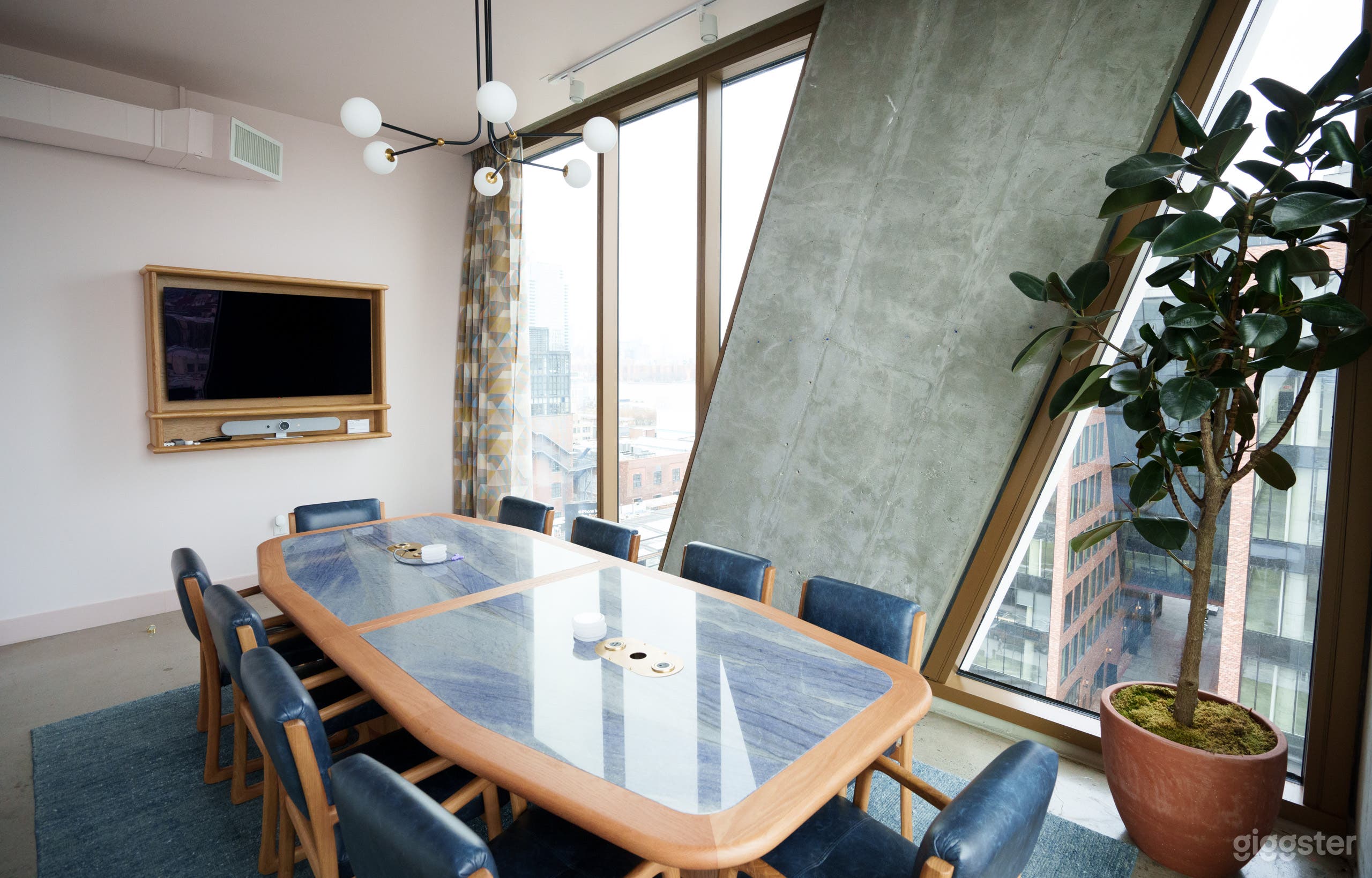 The Union Room Williamsburg Photo 2