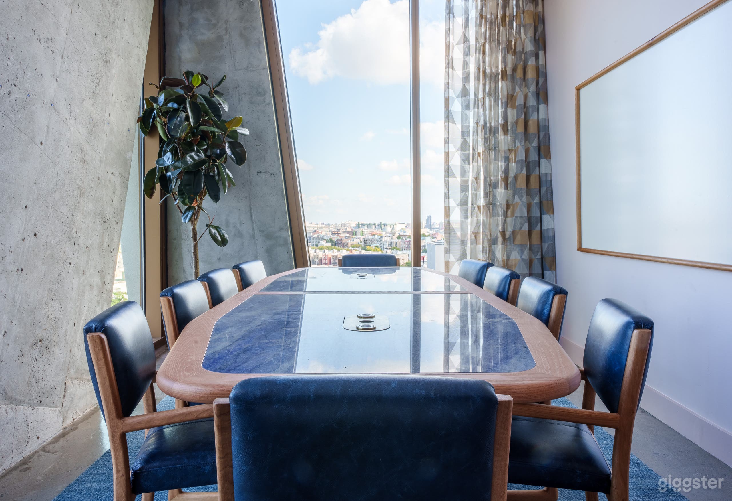 The Union Room Williamsburg Photo 3