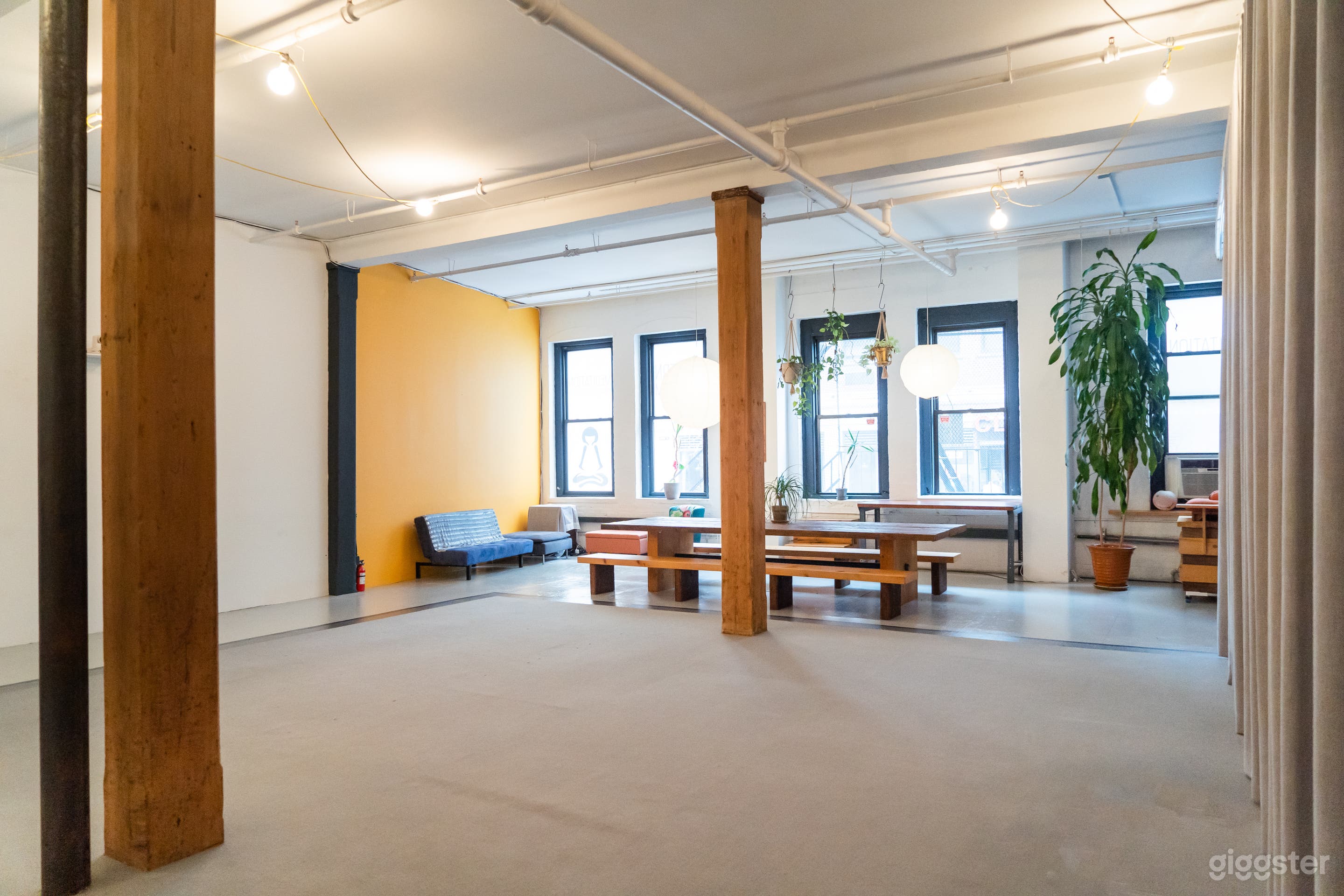 Spacious Williamsburg Industrial Loft  Photo 4