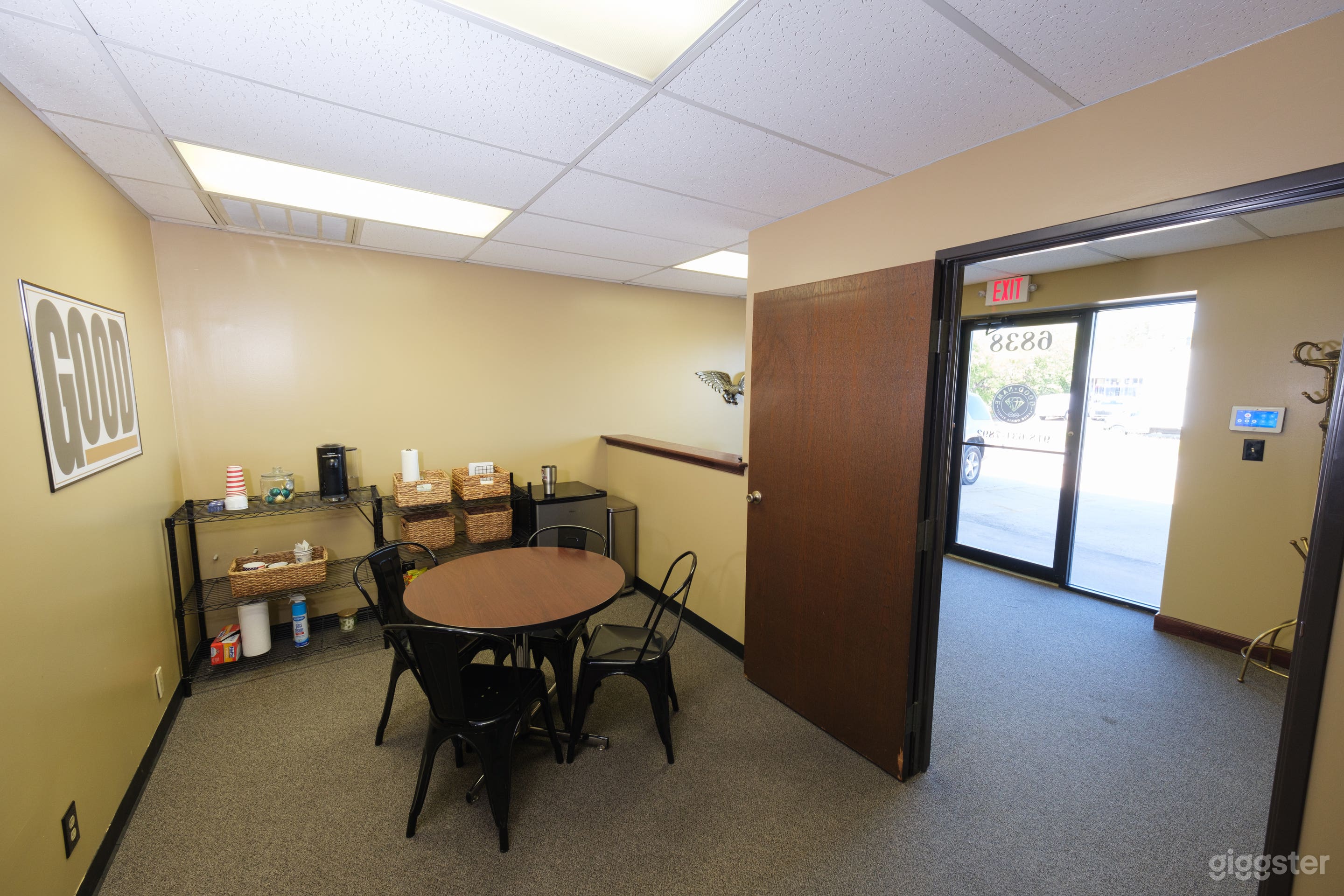 Midtown Camera Prep Facility + Photo/Video Studio Photo 4