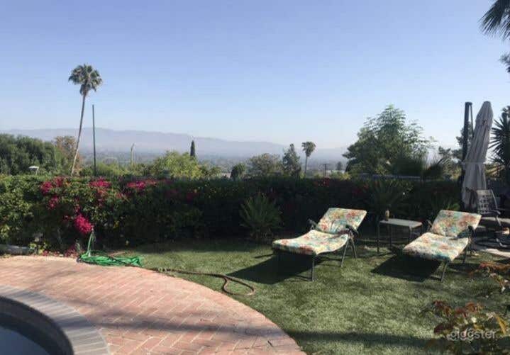 Pool with sunset view Photo 4