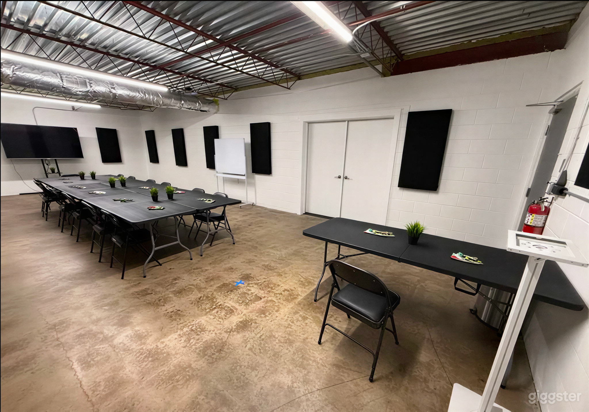 Studio D - The Classroom Photo 4