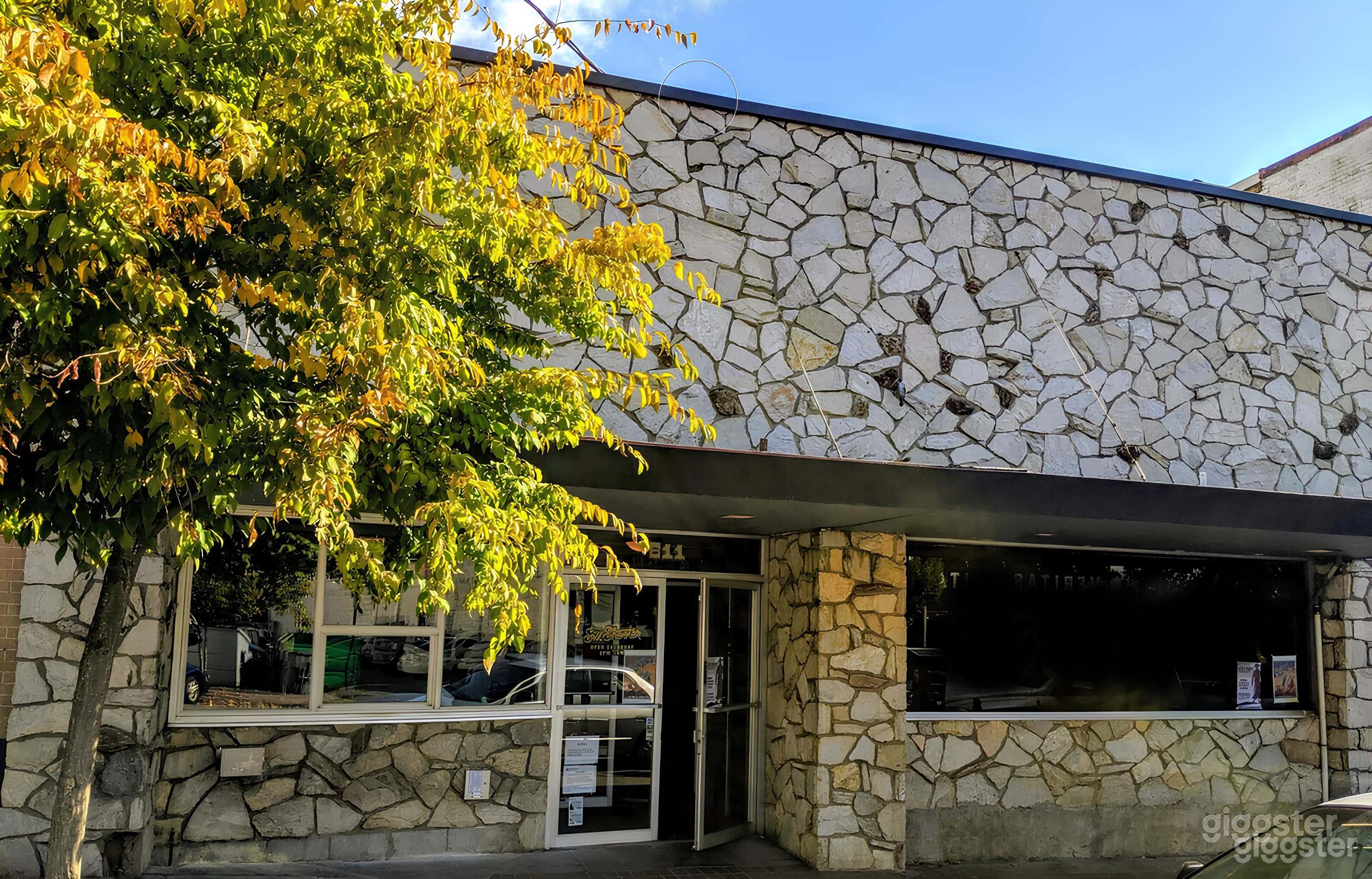 Country Rock Bar Photo 3