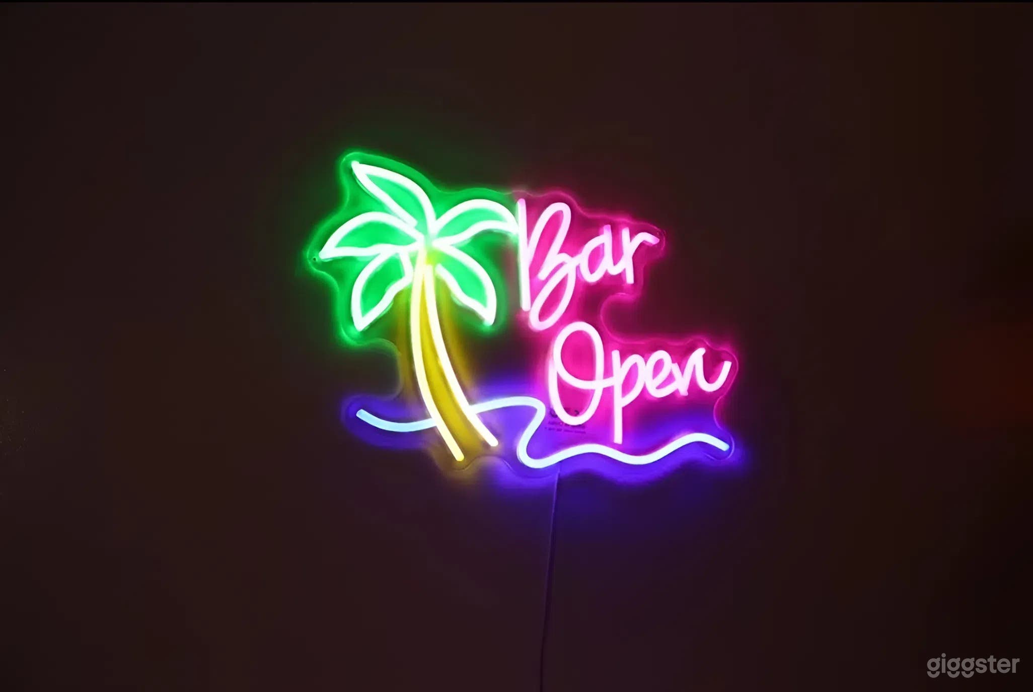 Restaurant / Mini Bar Studio Set Photo 1