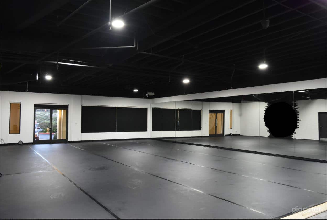 1800 Sq Feet of Dance Space with Herquline Marley