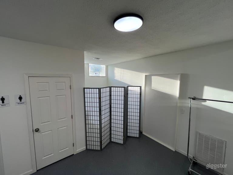  Atlanta Photo/Video Studio with Cyc Wall 