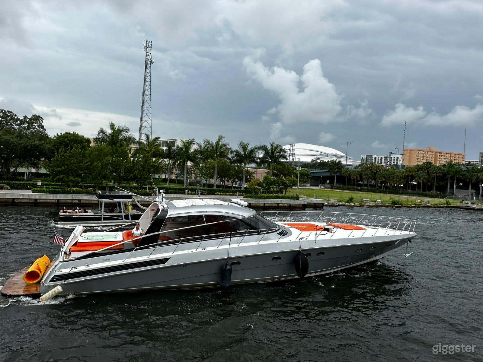 80' Baia Panter Yacht (Jacuzzi) Photo 3
