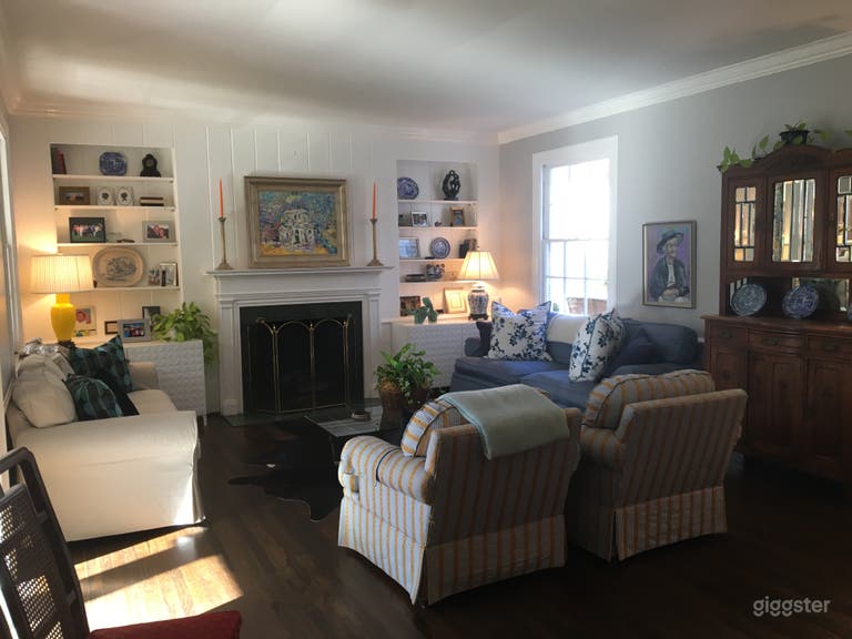  Main house Living Room (Alt) 