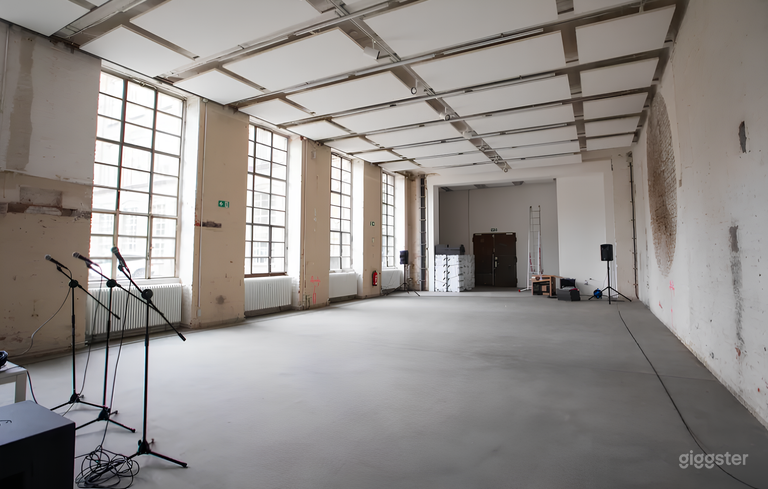  Estudio Industrial Versátil 