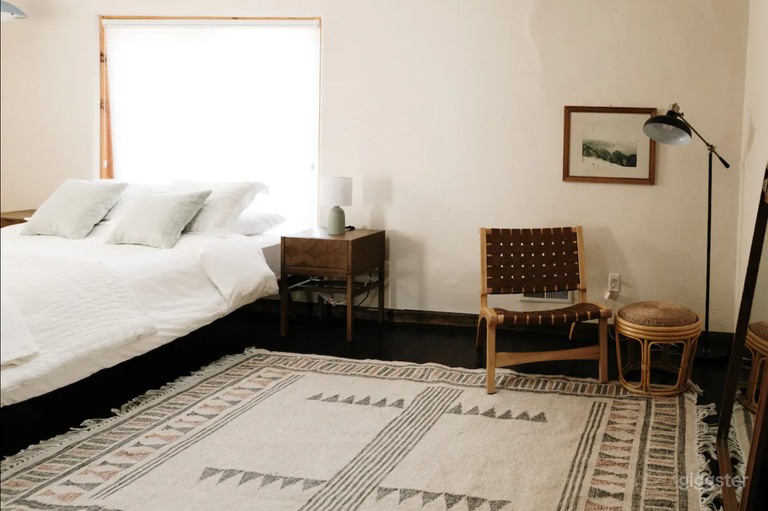  Beautiful Adobe Casa in Albuquerque, NM 