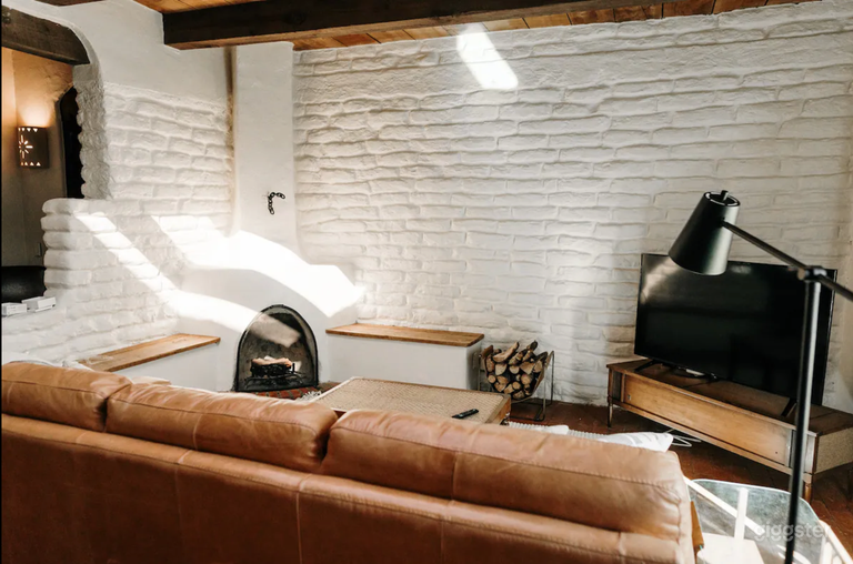  Beautiful Adobe Casa in Albuquerque, NM 