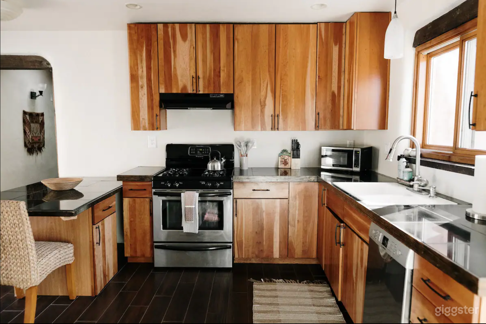 Beautiful Adobe Casa in Albuquerque, NM Photo 4