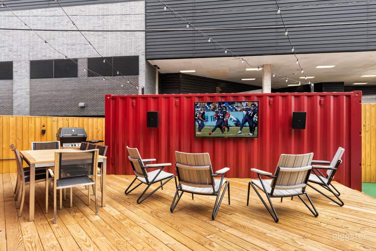  Vibrant Rockstar Red House in Nashville  