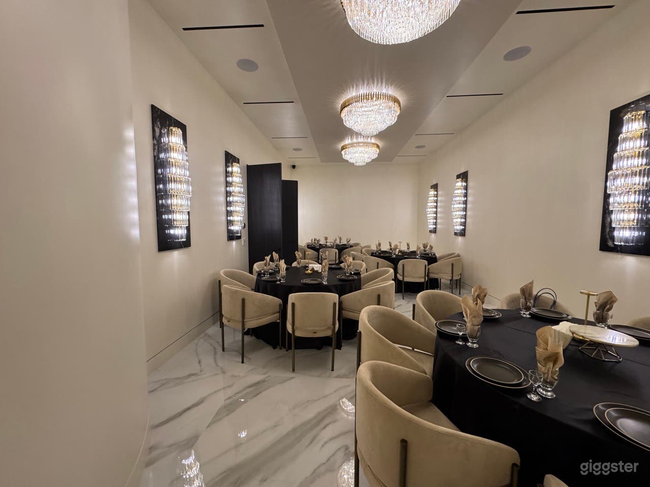 High-End Restaurant Location — Perfect for Film, TV &amp; Photo Photo 3