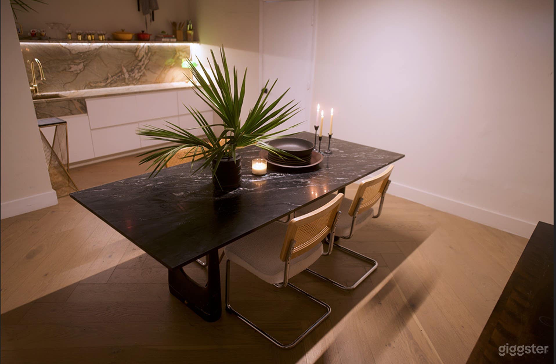 Versatile Conference Room With Kitchen Photo 4