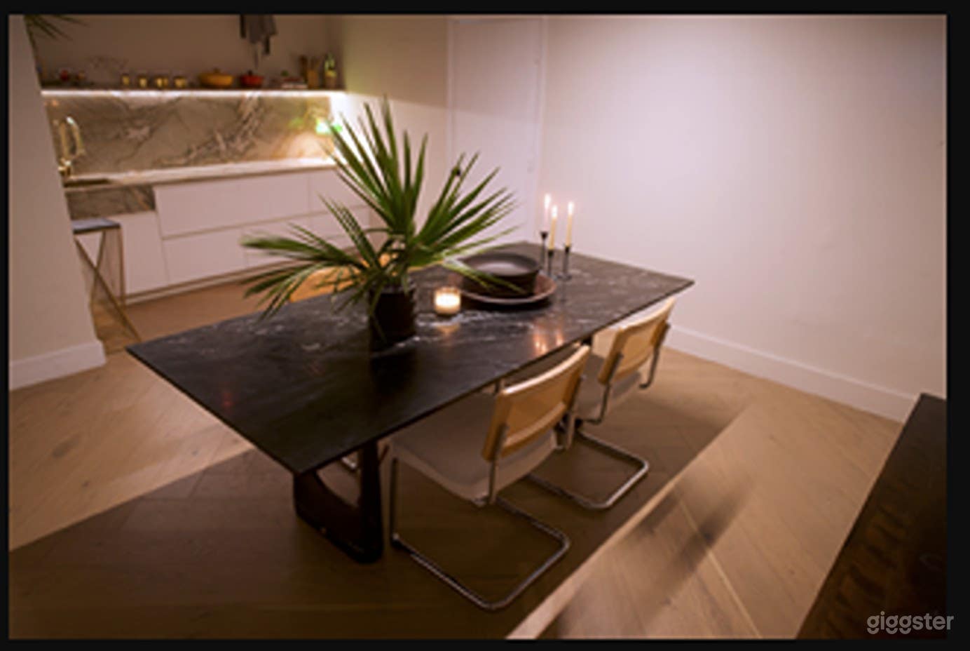 Versatile Conference Room With Kitchen Photo 2