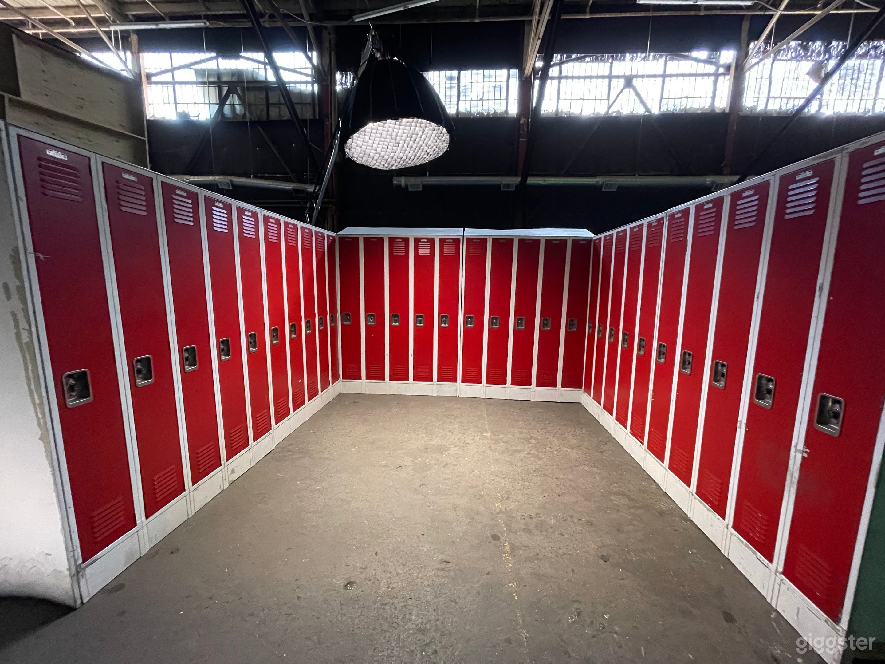 Locker-Room Standing Set In LA Studio Photo 3