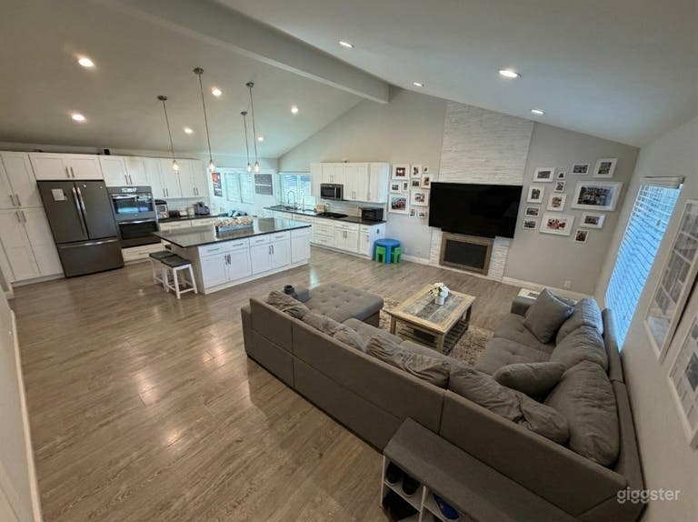  Ultimate Suburban Family Home: High Ceilings, Chef's Kitchen 