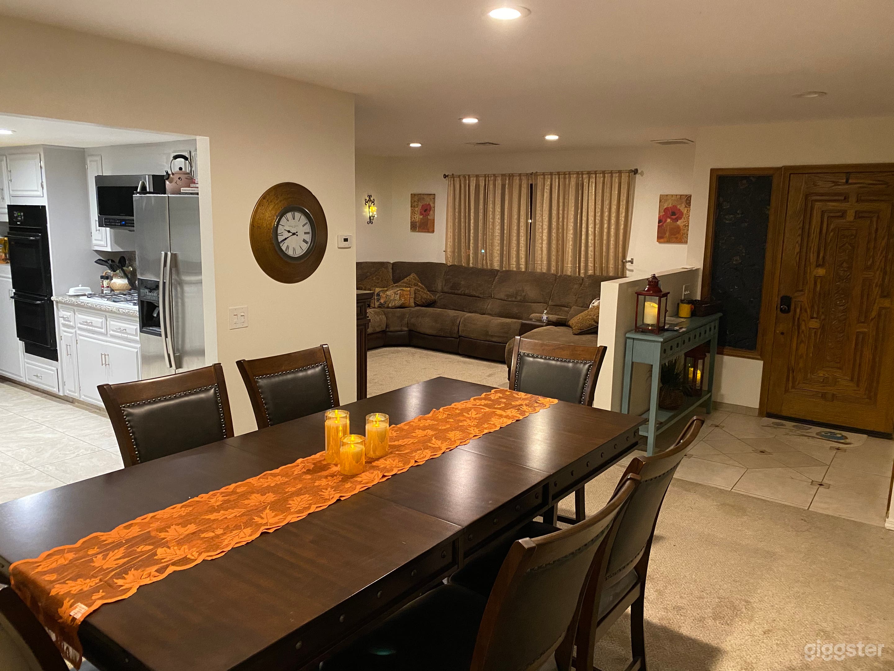 Ranch style home with barn, horses on 2.5 acres Photo 3