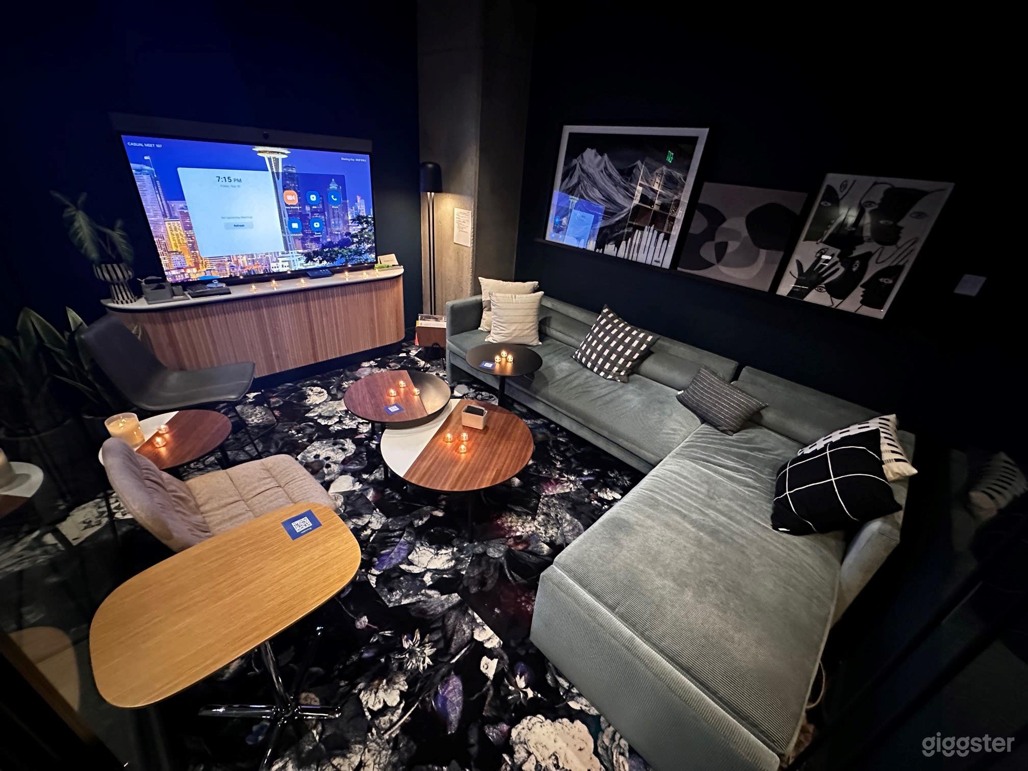 Casual Meeting Room 107 Photo 1