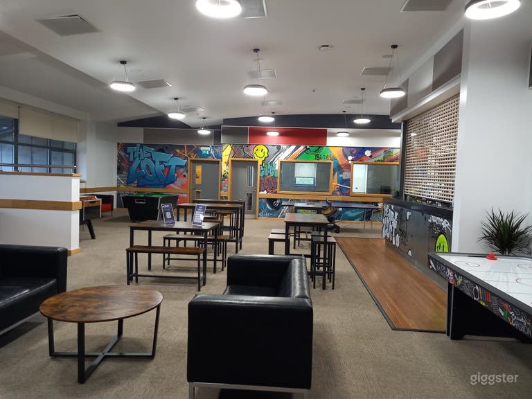  The Loft Bar 