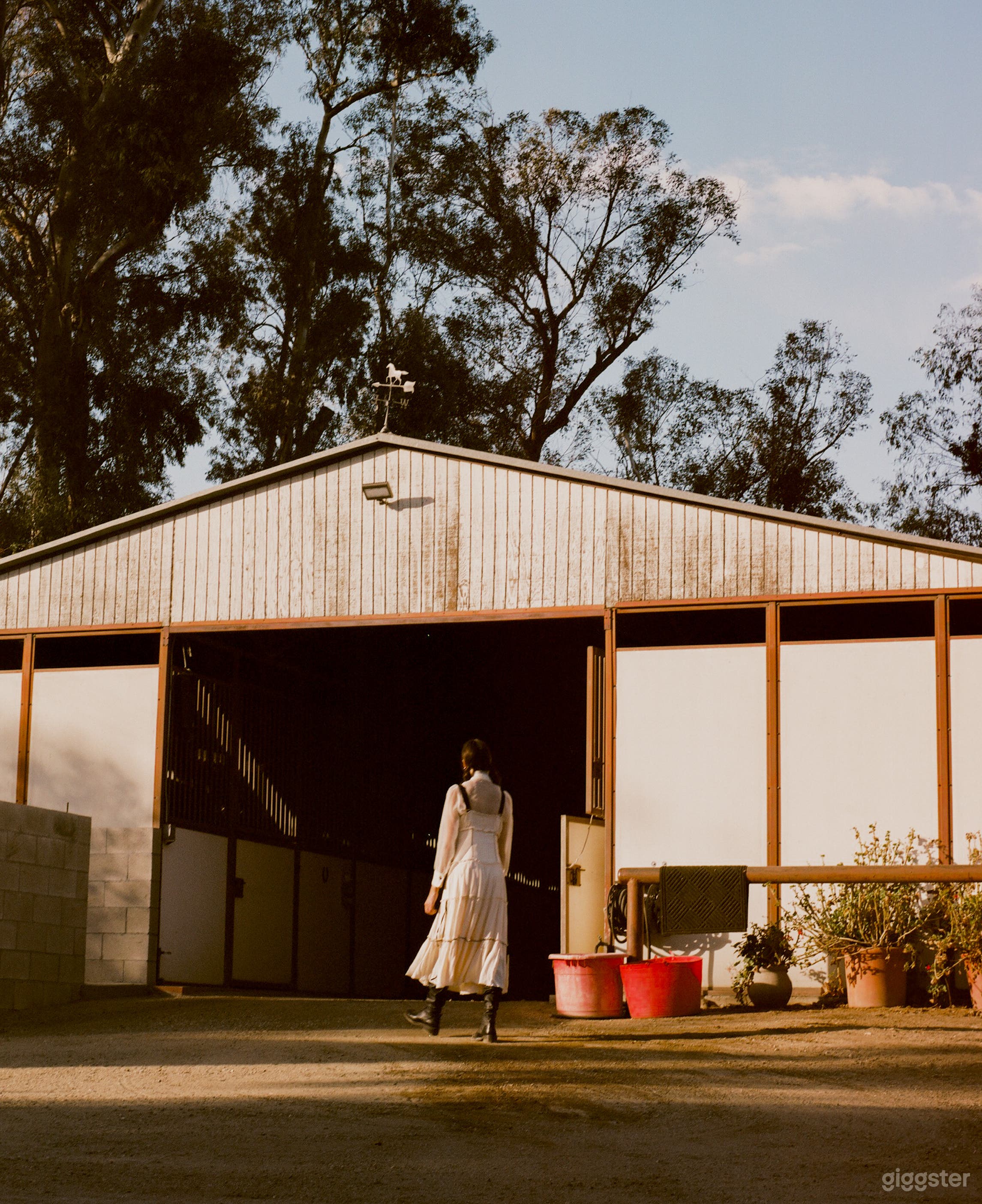 Ranch Property in Los Angeles with Camper &amp; Horses Photo 2