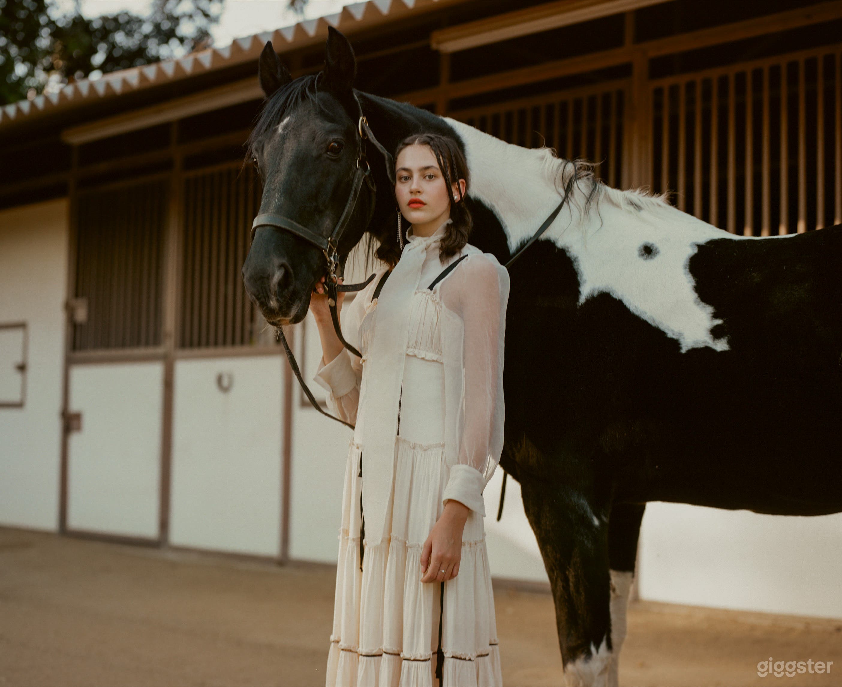 Ranch Property in Los Angeles with Camper &amp; Horses Photo 1