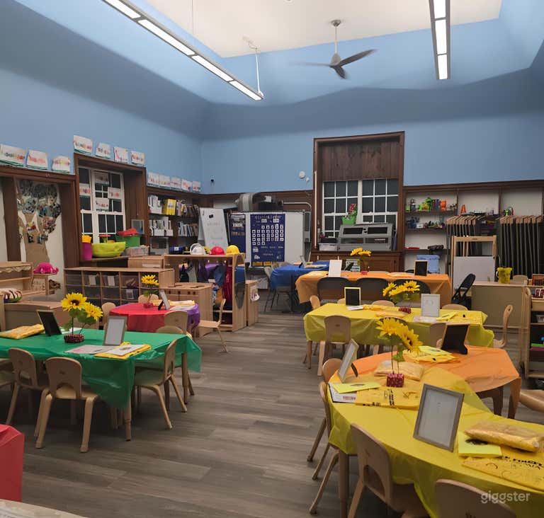  Grande salle de classe de maternelle 