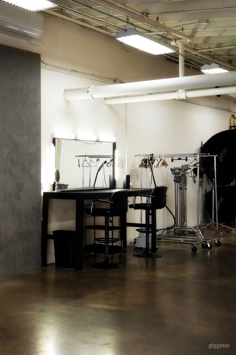  Beautiful Burbank studio with cyc wall 