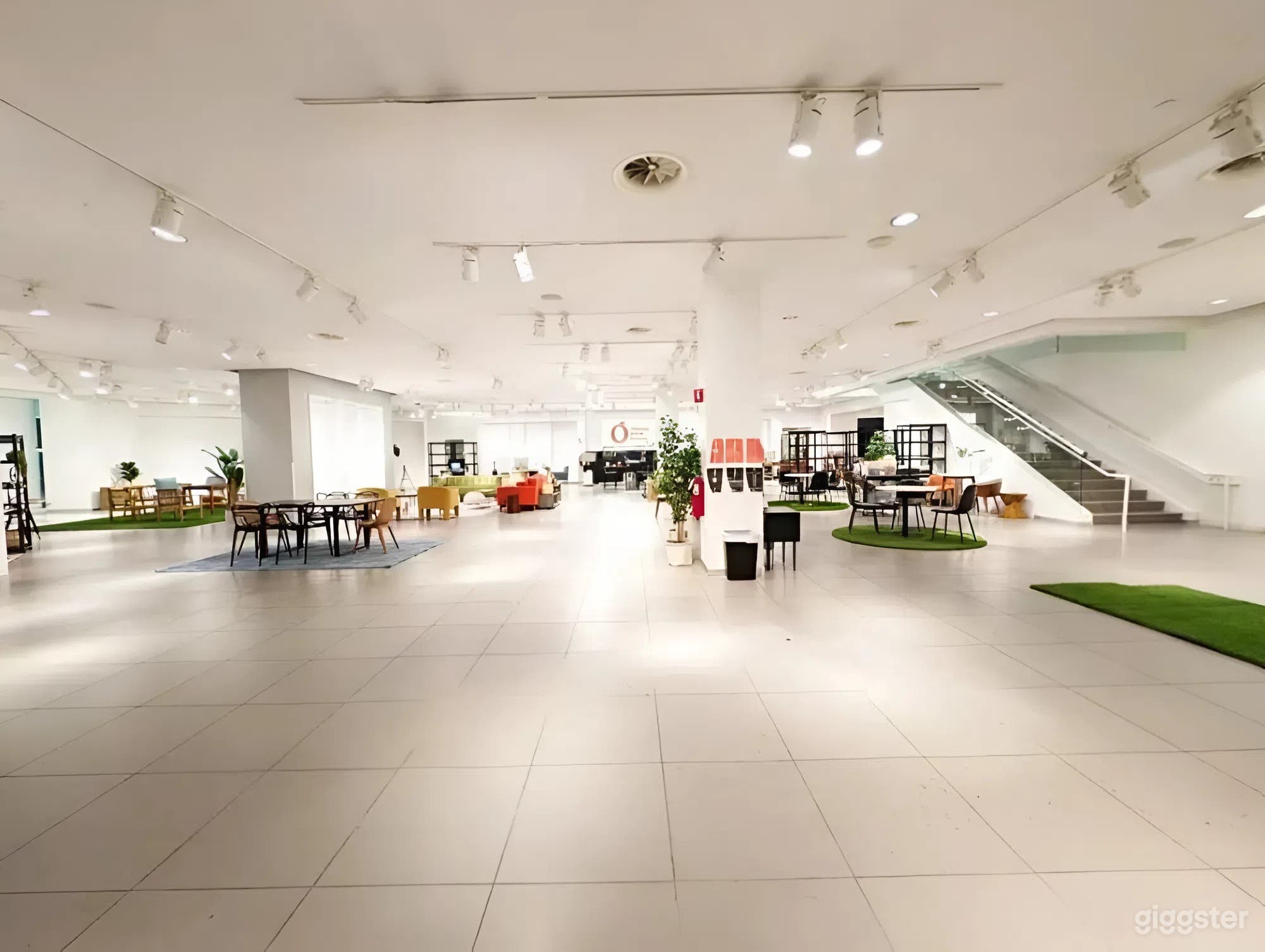 2-Person Yoga Room: A Calm Space for Mindful Breaks Photo 4