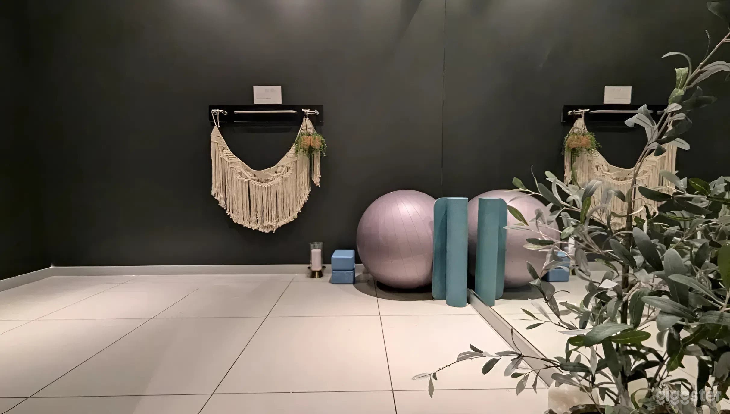 2-Person Yoga Room: A Calm Space for Mindful Breaks Photo 2