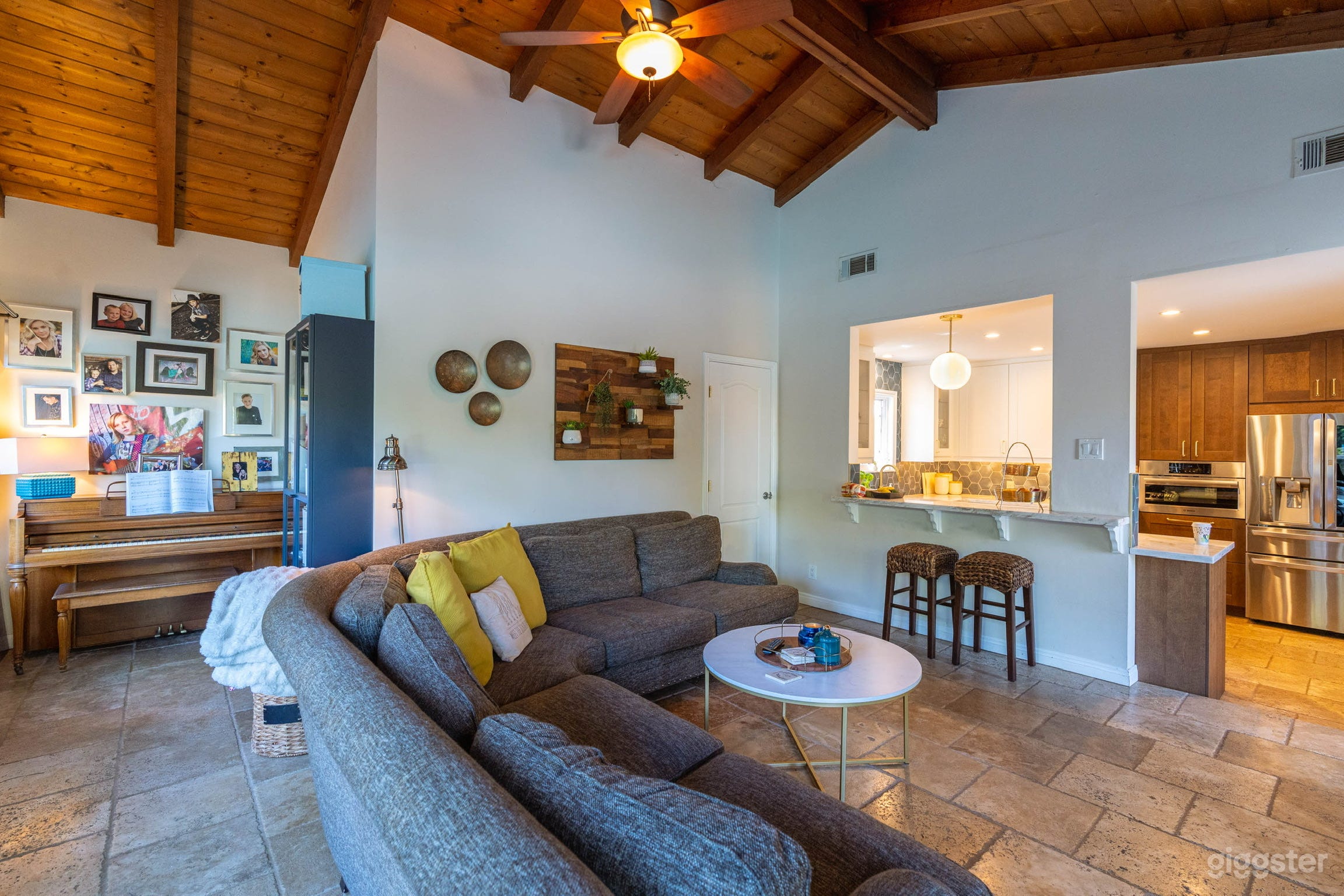 Eclectic /Artsy meets Mid-Century Modern Photo 2