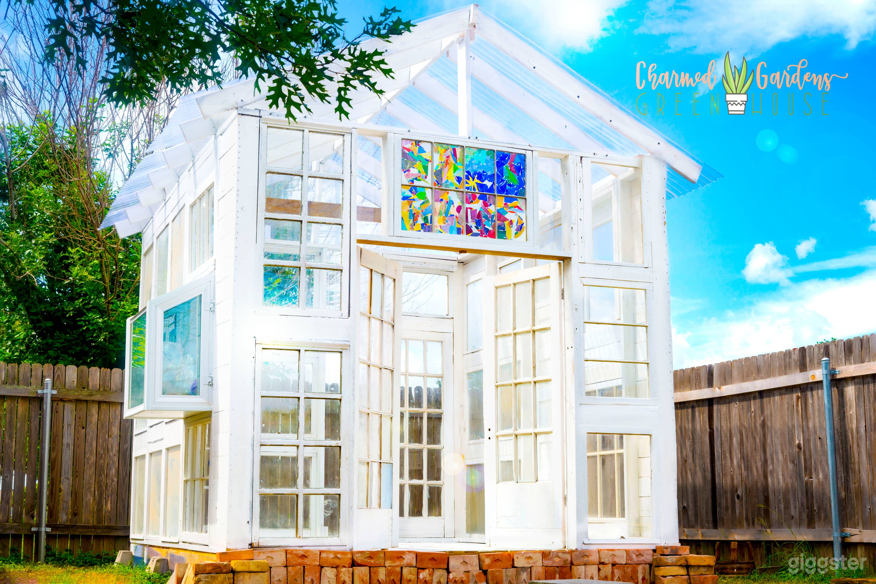 North Austin Greenhouse with Lots of Windows for Natural Light