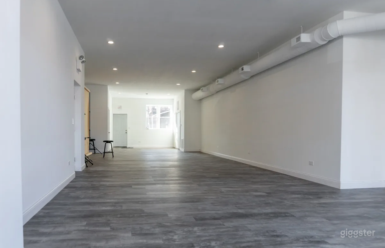  Bright, White Storefront Space in Wicker Park 