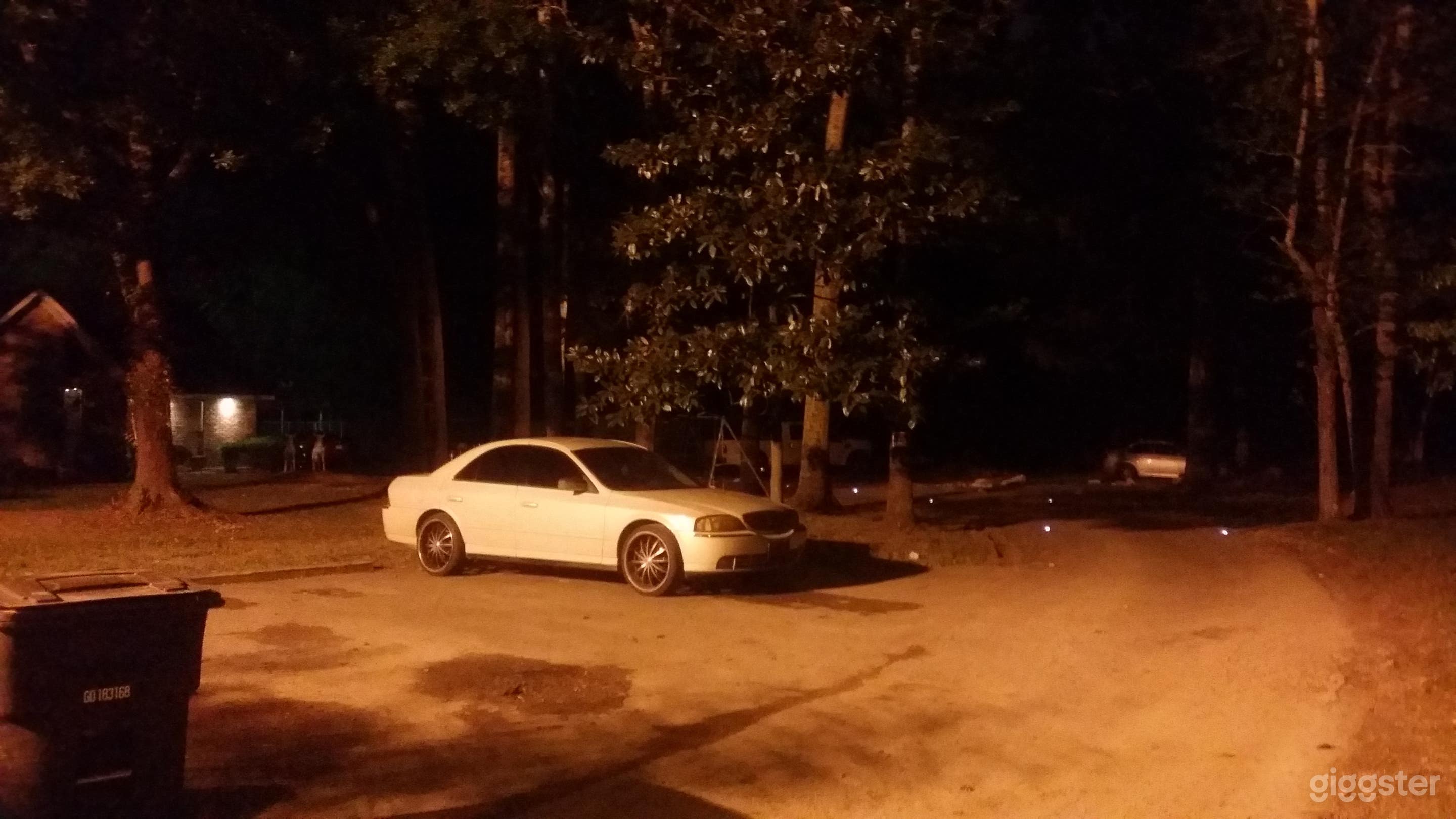 Classic Oakrest Residential House in Baton Rouge Photo 4