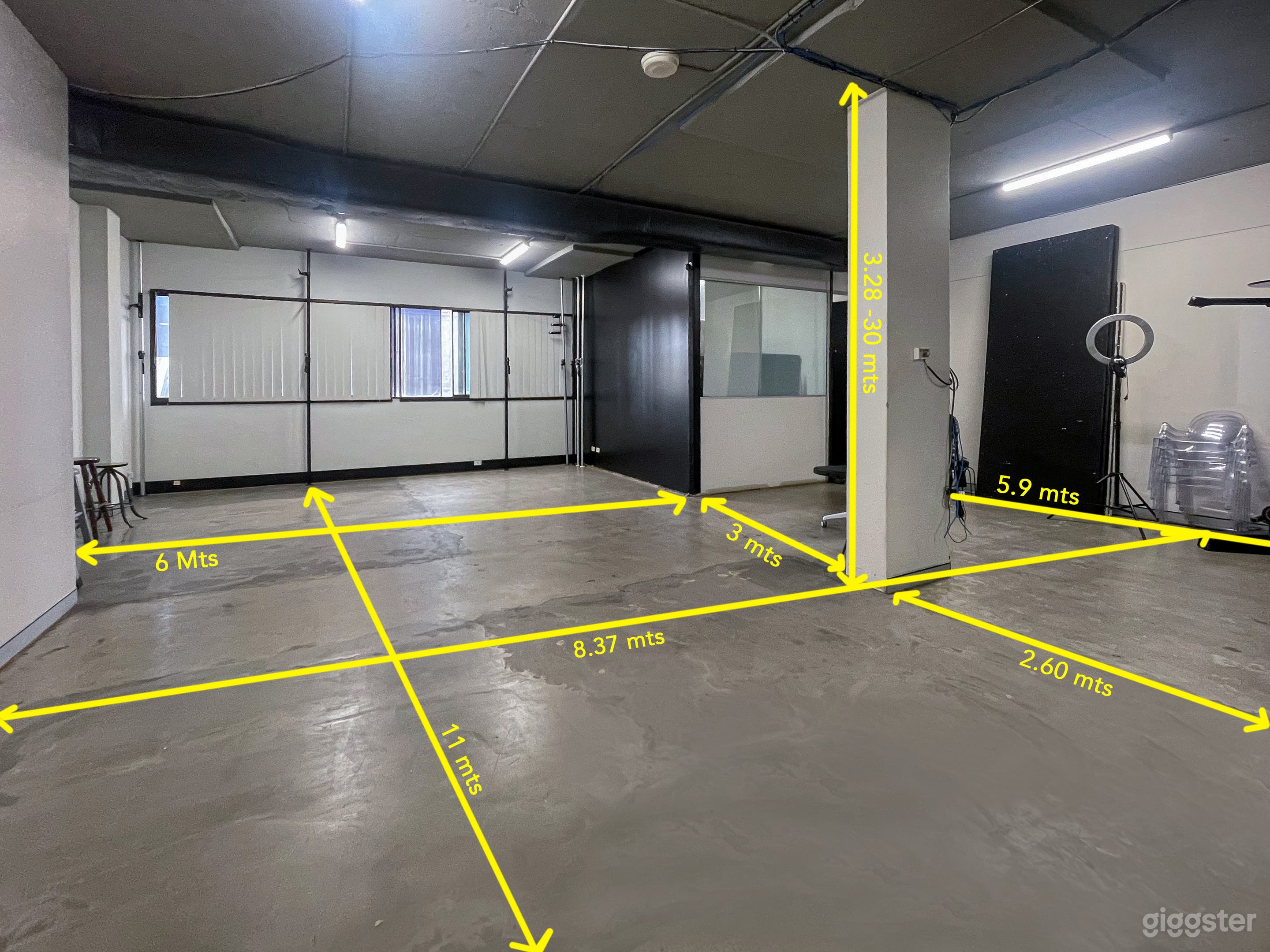 Industrial Chic Photo Studio Photo 2