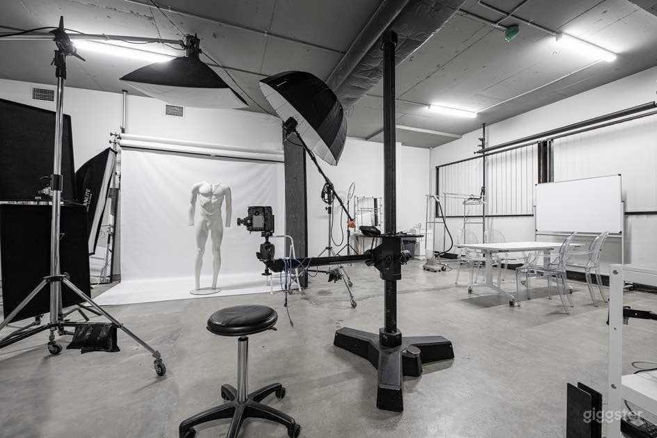 Industrial Chic Photo Studio Photo 1