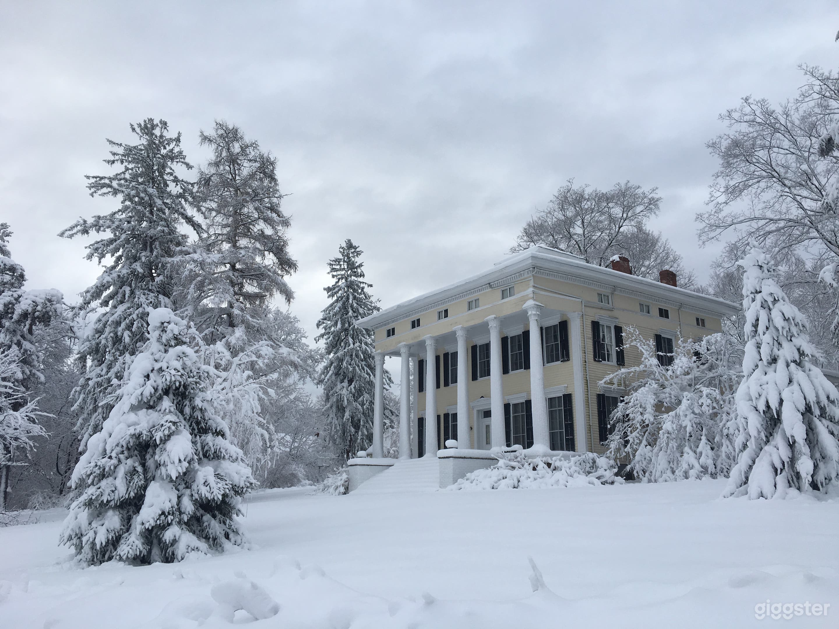 Greek Revival Mansion Photo 1