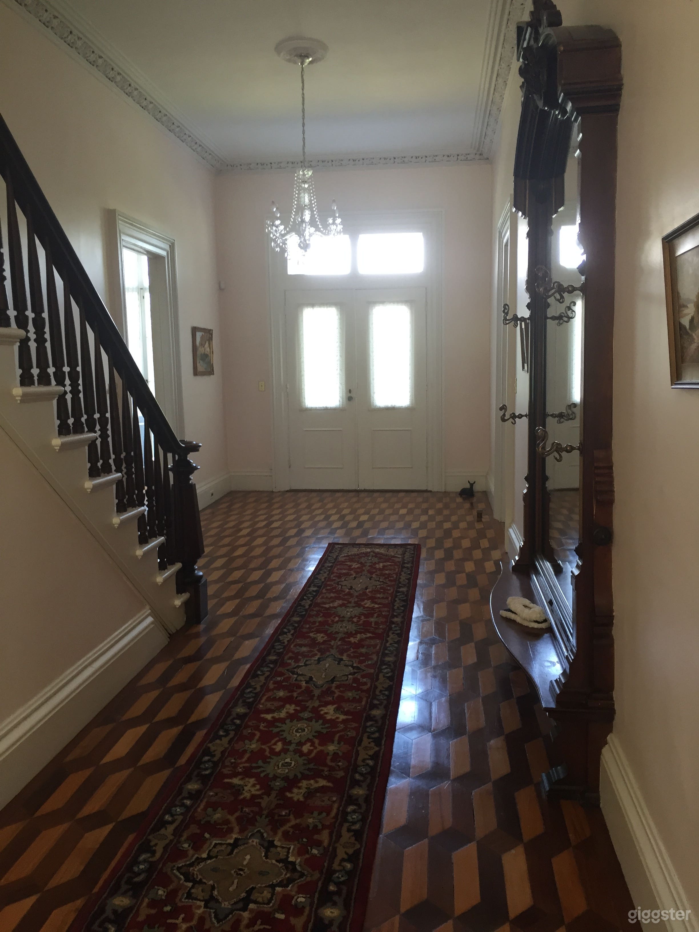 Greek Revival Mansion Photo 4